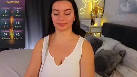 Jasmine online show from 02/11/25, 10:59