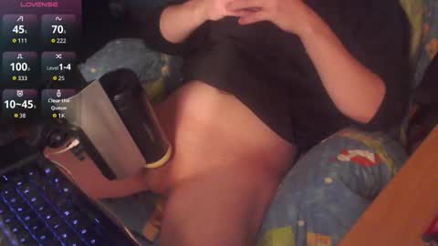 _yourcuteboy_ online show from 12/04/25, 09:56