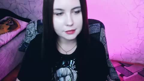 Mia online show from 10/20/25, 07:36