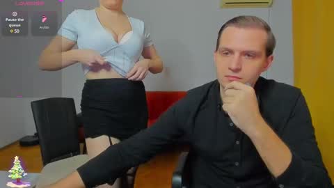 Snapshot of _yourpleasure_ chatting on 12/13/24, 04:49 Candice and Mark online show from 12/13/24, 04:49