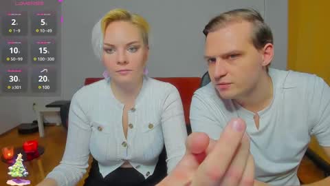 Snapshot of _yourpleasure_ chatting on 12/19/24, 03:52 Candice and Mark online show from 12/19/24, 03:52