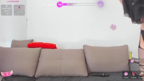 Snapshot of _yourpleasure_ chatting on 10/25/25, 10:45 Candice and Mark online show from 10/25/25, 10:45