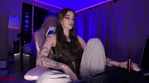 Roxy online show from 02/13/26, 06:15