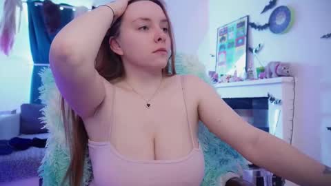 Snapshot of _yummy_girl_ chatting on 03/28/26, 10:26 Polly online show from 03/28/26, 10:26