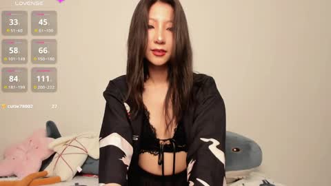 Snapshot of _yuriko chatting on 03/25/26, 02:39 Mia online show from 03/25/26, 02:39