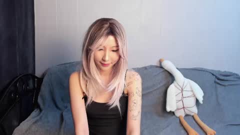 Mia online show from 07/17/26, 09:30