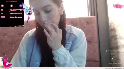 Yuyi online show from 11/28/25, 05:26