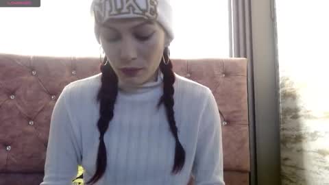 Yuyi online show from 02/06/26, 12:19