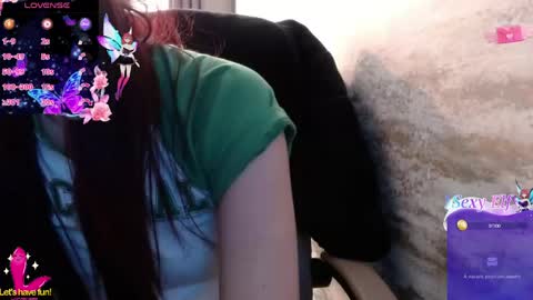 Snapshot of _yuyi chatting on 06/03/26, 01:41 Yuyi online show from 06/03/26, 01:41