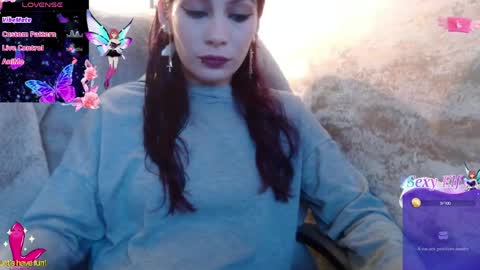 Snapshot of _yuyi chatting on 06/04/26, 03:01 Yuyi online show from 06/04/26, 03:01