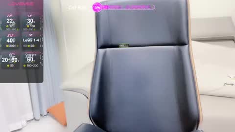 _zizi_ online show from 12/18/24, 12:07