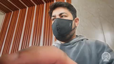 Sleepy owl online show from 11/15/25, 09:06