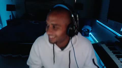 Snapshot of a4orce chatting on 10/29/25, 01:19 a4orce online show from 10/29/25, 01:19