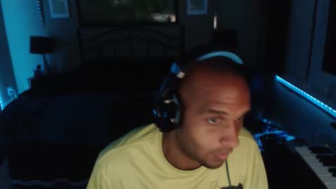 Snapshot of a4orce chatting on 04/17/26, 01:19 a4orce online show from 04/17/26, 01:19