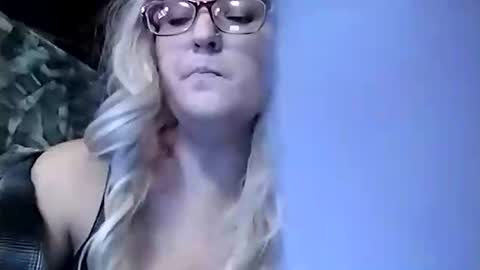 Snapshot of a6909 chatting on 12/27/24, 07:03 Bree Anna online show from 12/27/24, 07:03