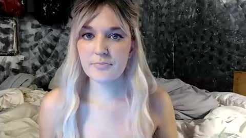 Snapshot of a6909 chatting on 01/12/25, 11:58 Bree Anna online show from 01/12/25, 11:58