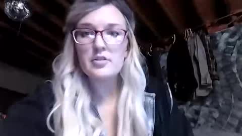 Snapshot of a6909 chatting on 01/13/25, 03:56 Bree Anna online show from 01/13/25, 03:56