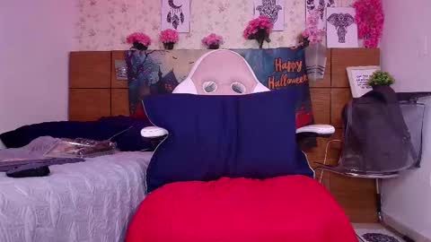 Aisha online show from 10/08/25, 11:52