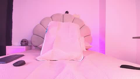 Aisha online show from 10/29/25, 11:56