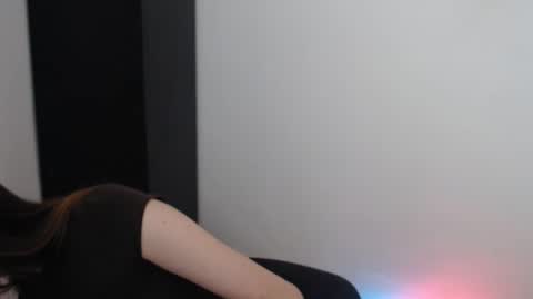 a_ariella_ online show from 09/14/25, 07:29