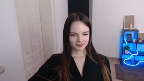 a_ariella_ online show from 12/02/25, 02:34
