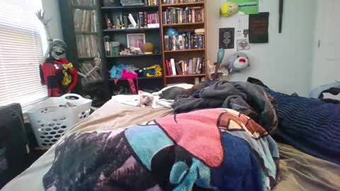 A Bored Dragon online show from 03/12/25, 06:33