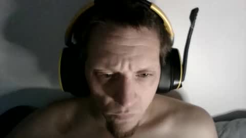 A Bored Dragon online show from 11/02/25, 10:45