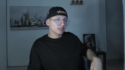 Snapshot of a_lejandro_08 chatting on 03/01/25, 04:58 alejo online show from 03/01/25, 04:58