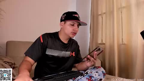 Snapshot of a_lejandro_0_8 chatting on 04/12/26, 04:34 a_lejandro_0_8 online show from 04/12/26, 04:34