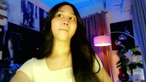 Snapshot of a_r_i_a_n_n_a chatting on 09/21/25, 06:37 Lovely Yana  online show from 09/21/25, 06:37