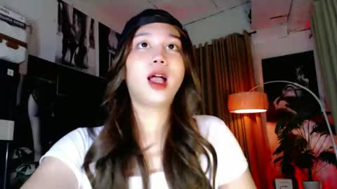 Snapshot of a_r_i_a_n_n_a chatting on 09/27/25, 07:46 Lovely Yana  online show from 09/27/25, 07:46