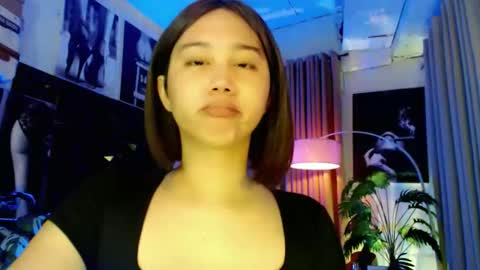 Snapshot of a_r_i_a_n_n_a chatting on 10/16/25, 06:25 Lovely Yana  online show from 10/16/25, 06:25
