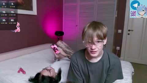 Kris Michael online show from 10/17/25, 02:19