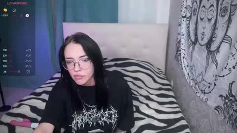 Kris Michael online show from 02/04/26, 03:29