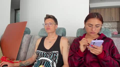 Snapshot of a_sexy_couple__ chatting on 12/04/24, 07:12 A Sexy Couple online show from 12/04/24, 07:12