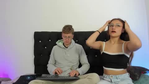 Snapshot of a_sexy_couple__ chatting on 12/19/25, 06:37 A Sexy Couple online show from 12/19/25, 06:37