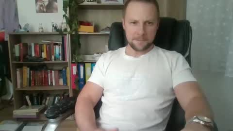 Snapshot of aaaandzzz chatting on 03/11/25, 10:07 Long distance cumshot online show from 03/11/25, 10:07