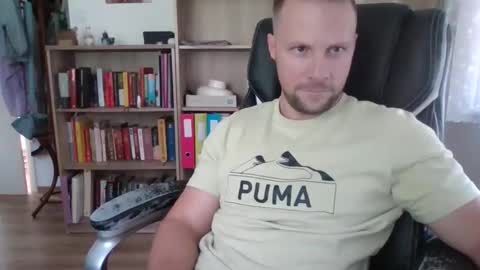 Snapshot of aaaandzzz chatting on 10/20/25, 10:16 Long distance cumshot online show from 10/20/25, 10:16