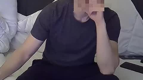 Snapshot of aaaguyyy chatting on 03/27/26, 12:05 aaaguyyy online show from 03/27/26, 12:05