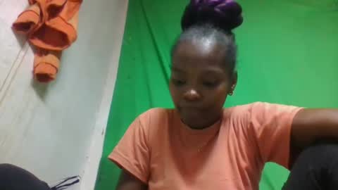 Snapshot of aadienne chatting on 05/11/26, 01:17 aadienne online show from 05/11/26, 01:17