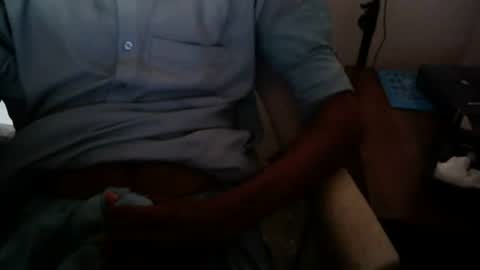 Snapshot of aakhan804 chatting on 04/30/26, 12:00 aakhan804 online show from 04/30/26, 12:00