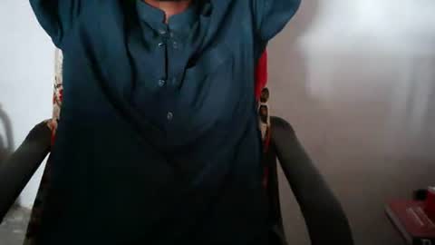 Snapshot of aakhan804 chatting on 05/19/26, 12:00 aakhan804 online show from 05/19/26, 12:00