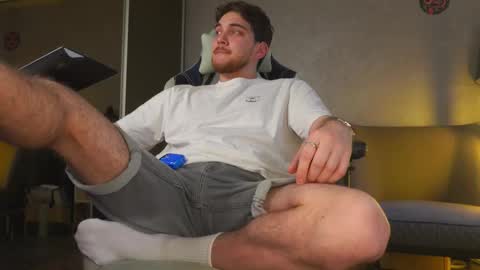 Snapshot of aalexxxxxx chatting on 11/22/25, 09:08 Alex online show from 11/22/25, 09:08