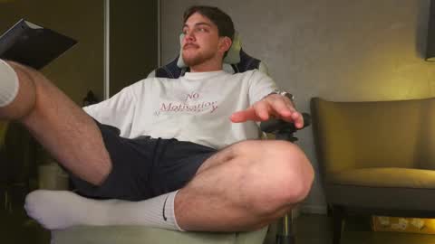 Snapshot of aalexxxxxx chatting on 12/14/25, 09:41 Alex online show from 12/14/25, 09:41