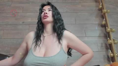 Snapshot of aamaryliss chatting on 04/15/26, 01:18 Dy online show from 04/15/26, 01:18