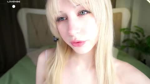 Snapshot of aameow chatting on 01/05/26, 05:27 Amy online show from 01/05/26, 05:27