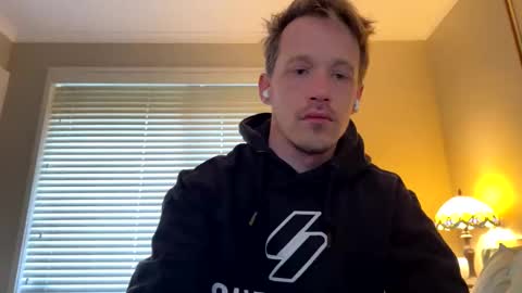 Snapshot of aanal341330 chatting on 11/29/25, 07:28 Kris online show from 11/29/25, 07:28