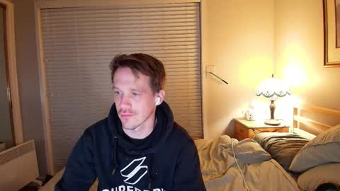 Snapshot of aanal341330 chatting on 12/14/25, 10:53 Kris online show from 12/14/25, 10:53