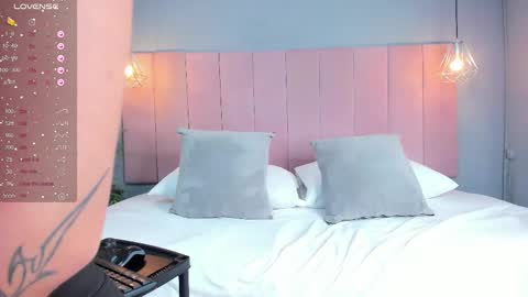 A R I A L  online show from 09/25/25, 10:46