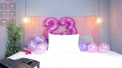 A R I A L  online show from 10/31/25, 09:05